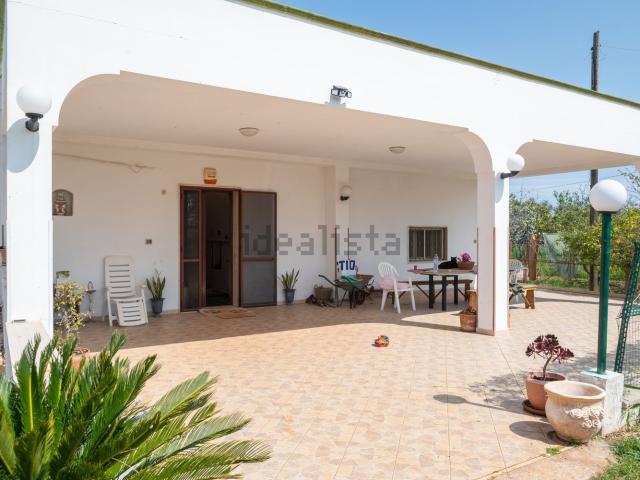 Villetta indipendente in vendita di 165 m² in Contrada Campi