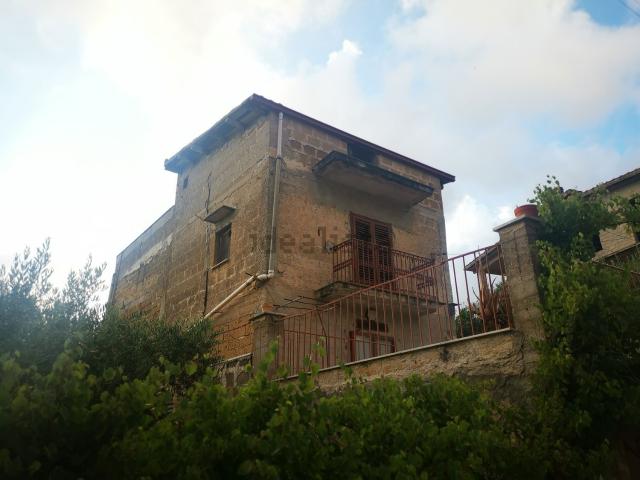 Villetta indipendente in vendita di 165 m² in Contrada Cavalli