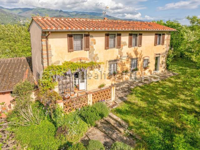 Villetta indipendente in vendita di 165 m² in Località Pian di Tegna Cancelli