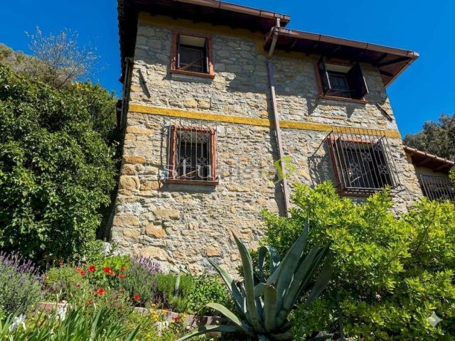 Villetta indipendente in vendita di 165 m² in Strada Gardiora