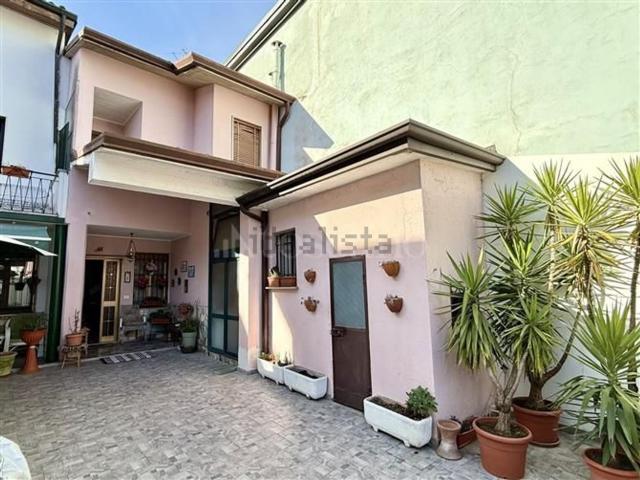 Villetta indipendente in vendita di 166 m² in Via San Giovanni Bosco