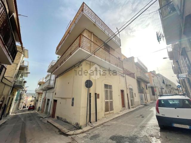 Villetta indipendente in vendita di 166 m² in Via Roma, 36