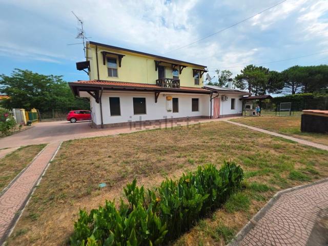 Villetta indipendente in vendita di 166 m² in Strada Fronte, 85