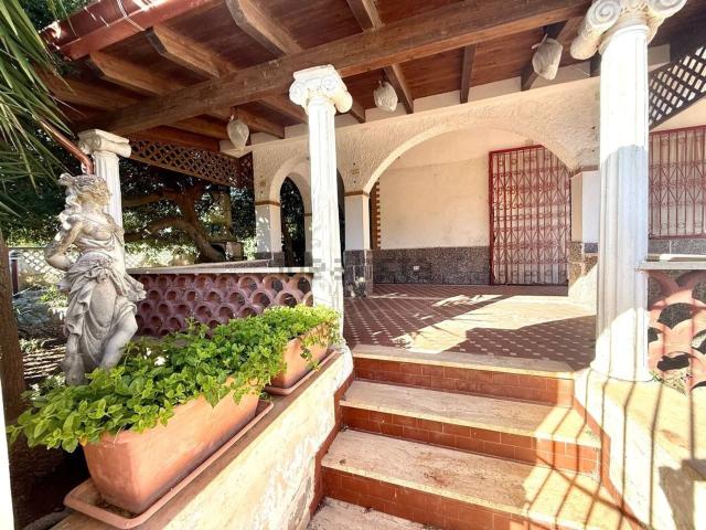 Villetta indipendente in vendita di 167 m² in Via Arditi