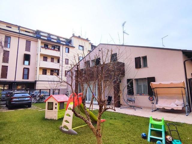 Villetta indipendente in vendita di 167 m² in Via Augusto Balsamo, 6