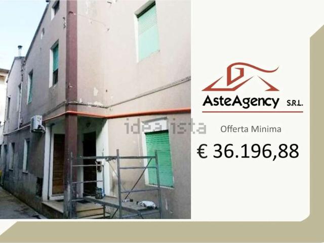 Villetta indipendente in vendita di 167 m² in Via Giosuè Carducci, 34