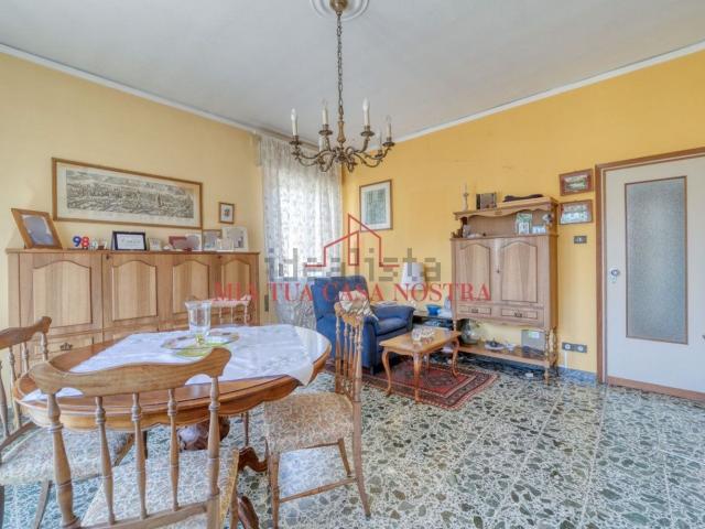 Villetta indipendente in vendita di 167 m² in Via Giovanni Pascoli