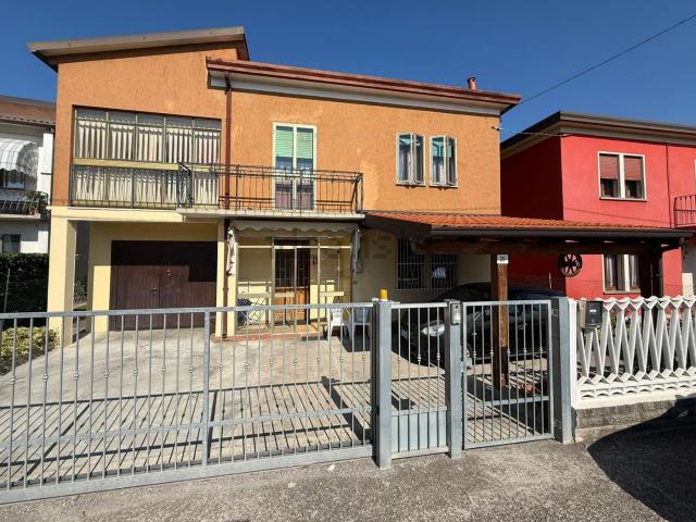 Villetta indipendente in vendita di 168 m²