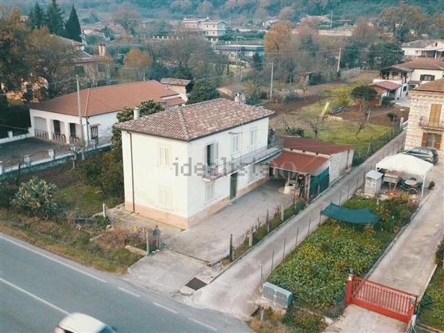 Villetta indipendente in vendita di 168 m² in Via Casilina