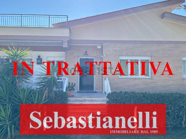 Villetta indipendente in vendita di 168 m² in Via delle Rondini, 29