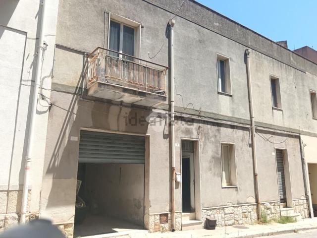Villetta indipendente in vendita di 168 m² in Via Sabaudia, 8