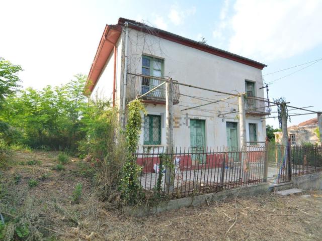 Villetta indipendente in vendita di 168 m² in Via Serro di Morra