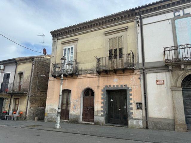 Villetta indipendente in vendita di 168 m² in Piazza Umberto I, 1