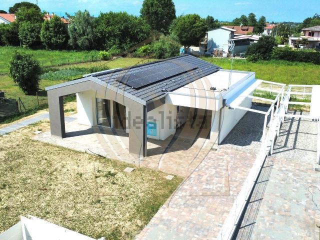 Villetta indipendente in vendita di 169 m² in Via Roma