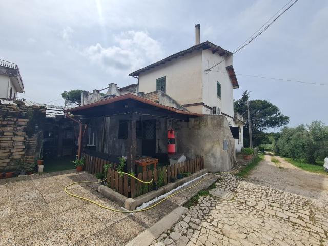 Villetta indipendente in vendita di 170 m² in Via Colle Persico, 54