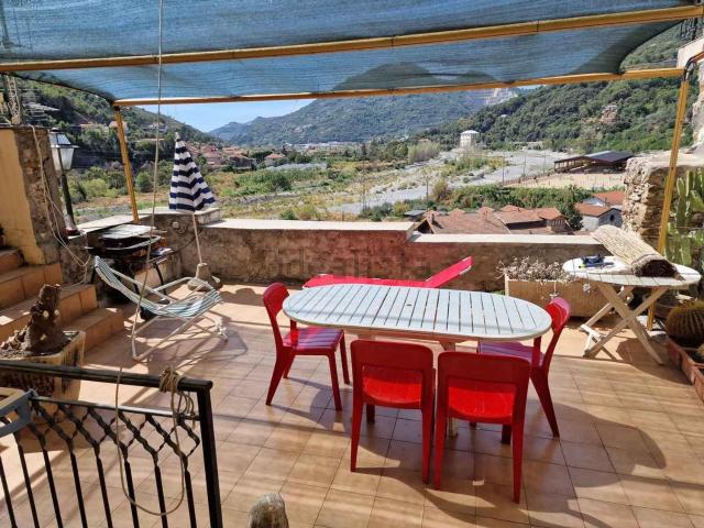 Villetta indipendente in vendita di 170 m² in Via Comunale di Varase