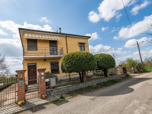 Villetta indipendente in vendita di 170 m² in Via Castellar Ponzano Bettole di Rivalta, 34
