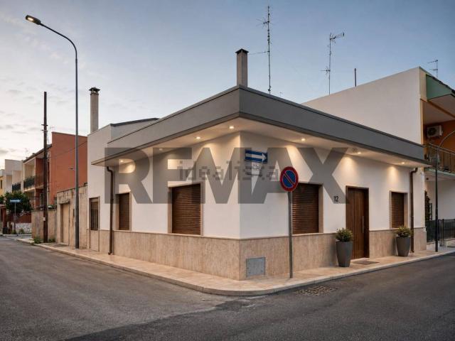 Villetta indipendente in vendita di 170 m² in Via A. Volta, 42