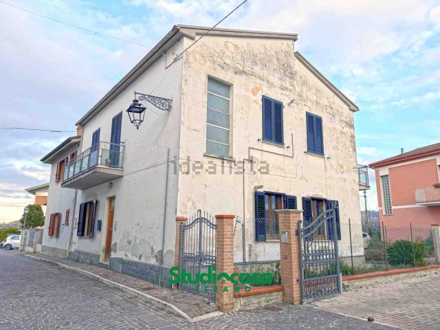 Villetta indipendente in vendita di 170 m² in Via Amedeo Parabella, 24