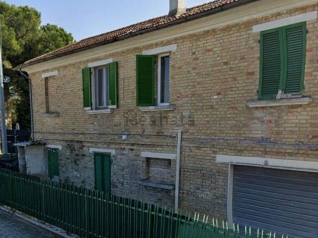 Villetta indipendente in vendita di 170 m² in Via Alcide De Gasperi