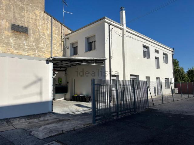 Villetta indipendente in vendita di 170 m² in Via Argine Reno, 69