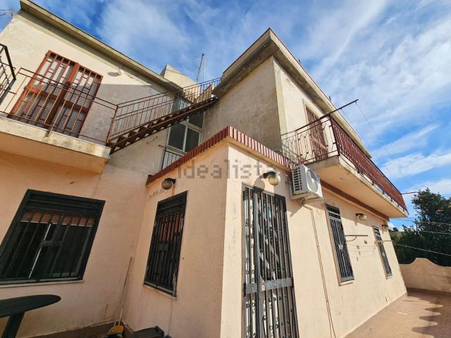 Villetta indipendente in vendita di 170 m² in Via Bartolomeo Maniscalco, 11
