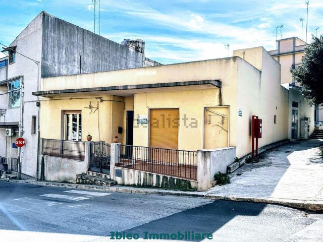 Villetta indipendente in vendita di 170 m² in Via Brescia