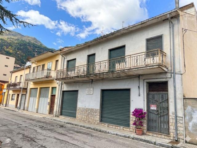 Villetta indipendente in vendita di 170 m² in Via G. Marconi
