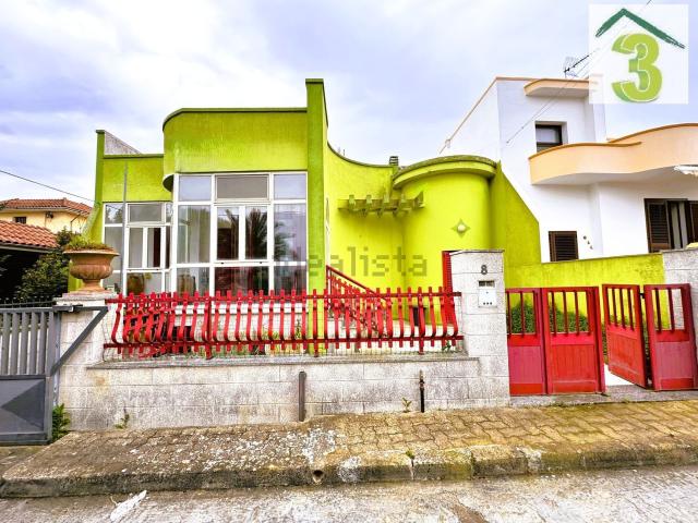 Villetta indipendente in vendita di 170 m² in Via Garofalo