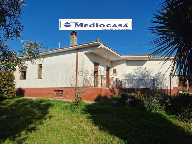 Villetta indipendente in vendita di 170 m² in Via Giuseppe Garibaldi, 190