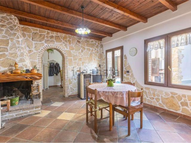 Villetta indipendente in vendita di 170 m² in Via Gialeto, 72