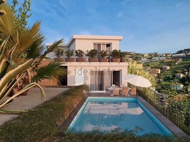 Villetta indipendente in vendita di 170 m² in Via Giovanni Borea