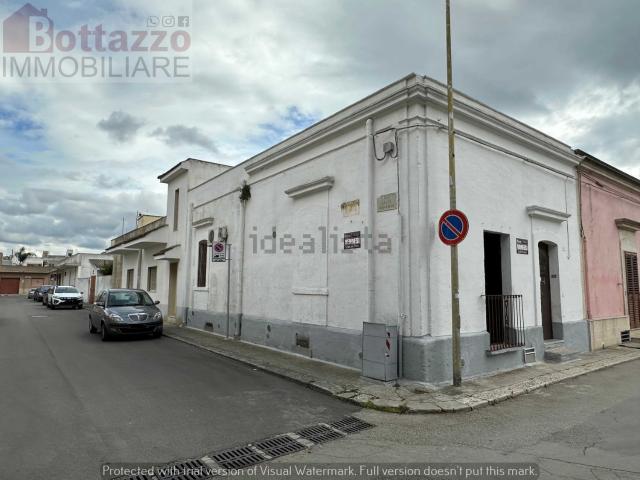 Villetta indipendente in vendita di 170 m² in Via Dante, 2