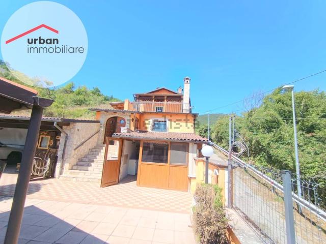 Villetta indipendente in vendita di 170 m² in Via del Malepasso, 36