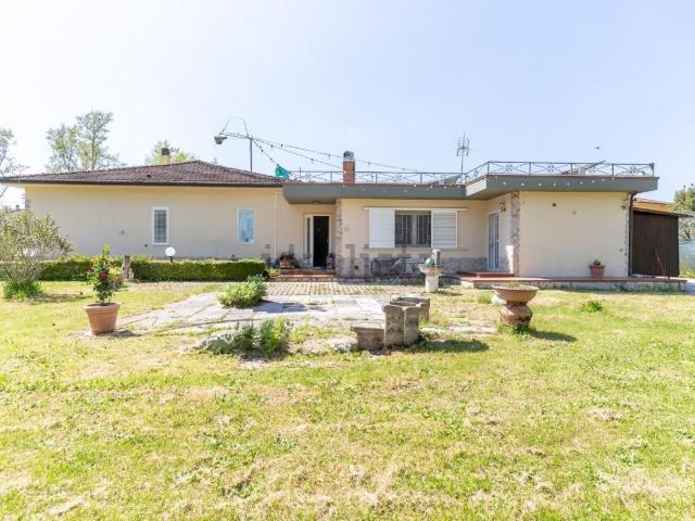Villetta indipendente in vendita di 170 m² in Via della Bigattiera