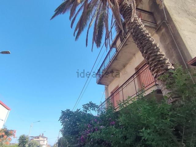Villetta indipendente in vendita di 170 m² in Via Duca D&apos Aosta