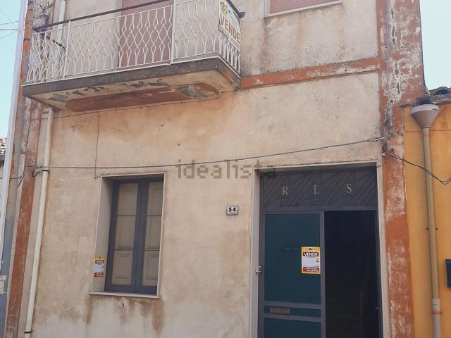 Villetta indipendente in vendita di 170 m² in Via Francesco Crispi, 54