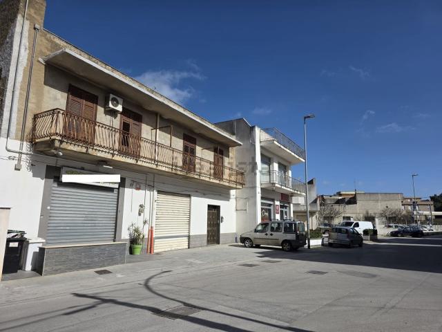 Villetta indipendente in vendita di 170 m² in Via Omero