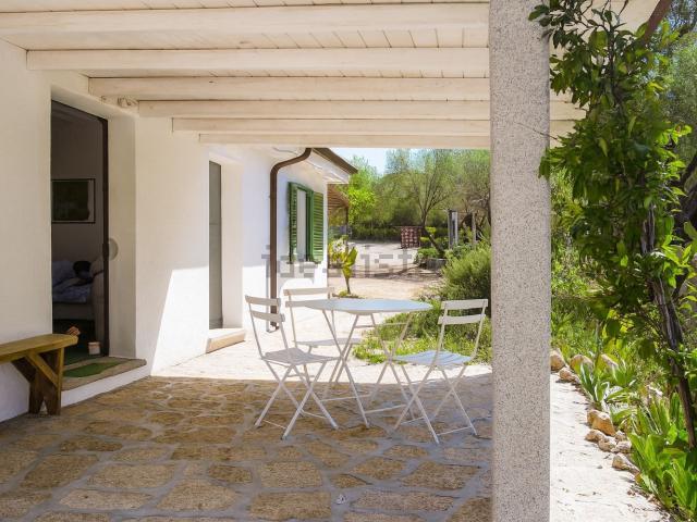 Villetta indipendente in vendita di 170 m² in Via la serra di lu cani