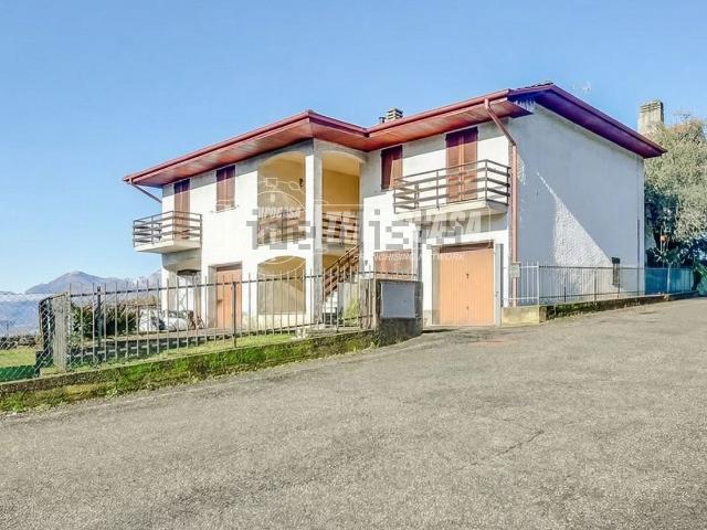 Villetta indipendente in vendita di 170 m² in Via Moncucco, 25