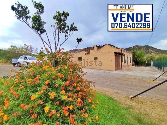 Villetta indipendente in vendita di 170 m² in Via Monte Arrubiu