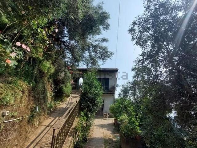 Villetta indipendente in vendita di 170 m² in Via Serra