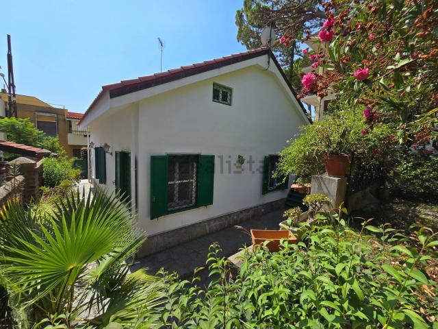 Villetta indipendente in vendita di 170 m² in Via Privata al Sole, 33
