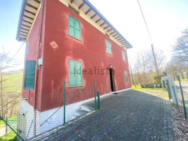 Villetta indipendente in vendita di 170 m² in Via Provinciale, 1
