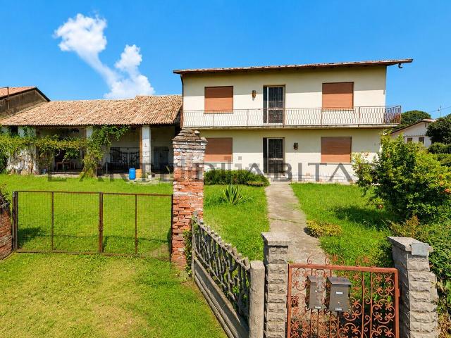 Villetta indipendente in vendita di 170 m² in Via Roma, 125