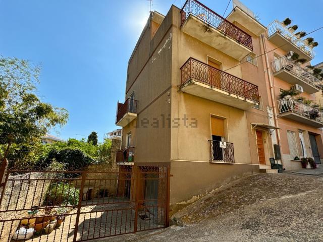 Villetta indipendente in vendita di 170 m² in Via Regina Margherita