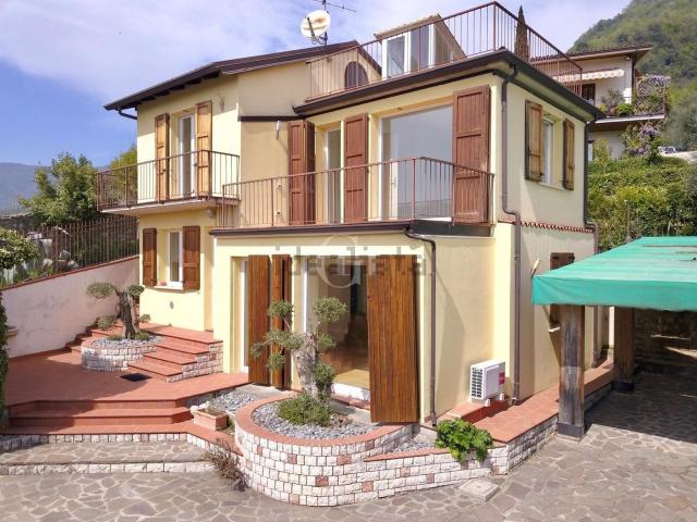 Villetta indipendente in vendita di 170 m² in Via Renzano, 3