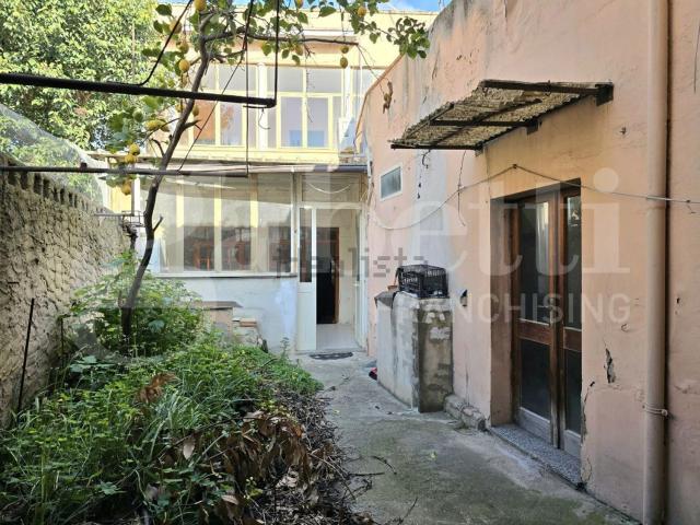 Villetta indipendente in vendita di 170 m² in Via Repubblica