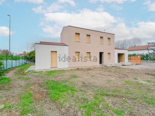 Villetta indipendente in vendita di 170 m² in Via TAGLIAMENTO