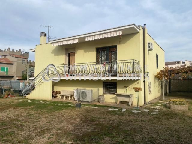 Villetta indipendente in vendita di 170 m² in Via Tufillo
